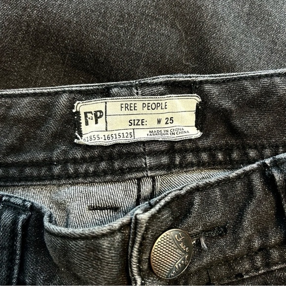 Free People Black Denim Jeans Pants Bella Swan Destroyed Hem Black Size 25 - Picture 9 of 13